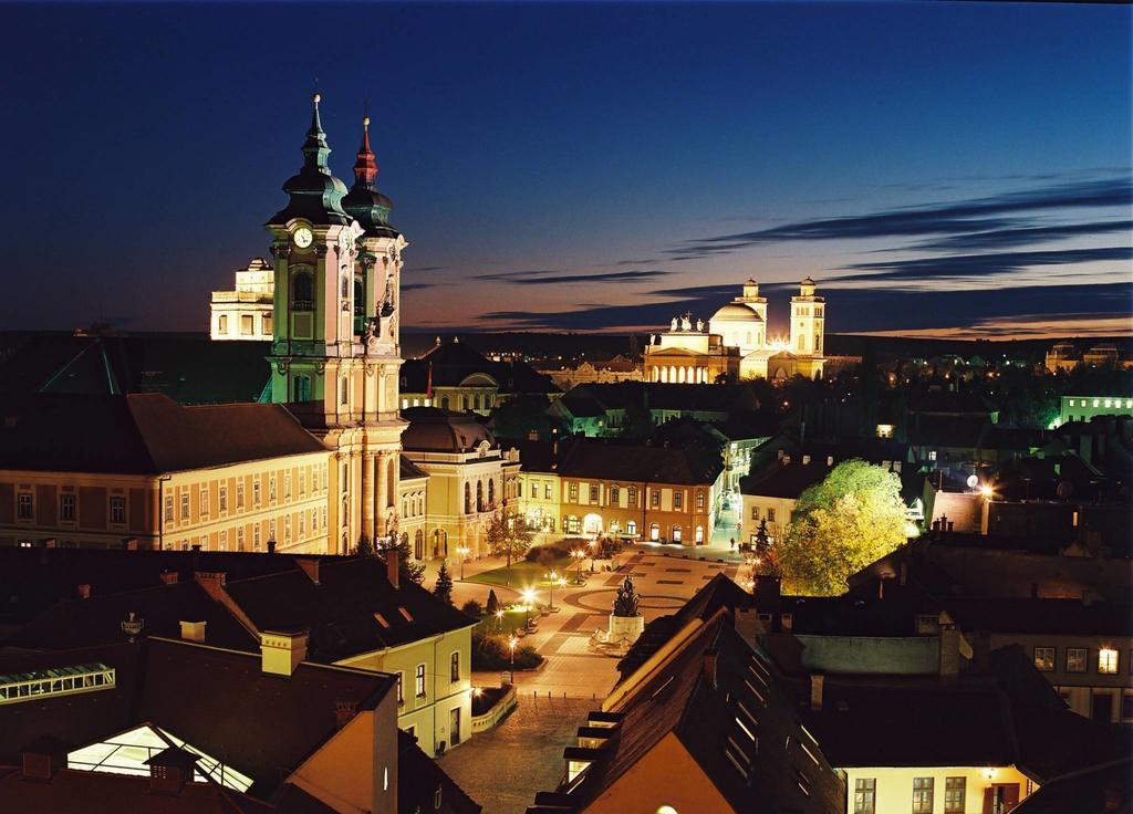 Like Apartman Eger Extérieur photo