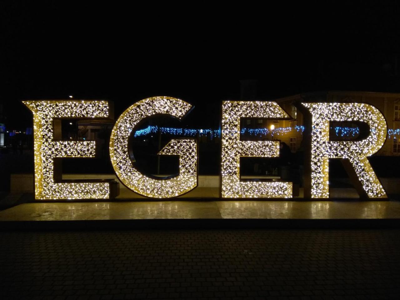 Like Apartman Eger Extérieur photo